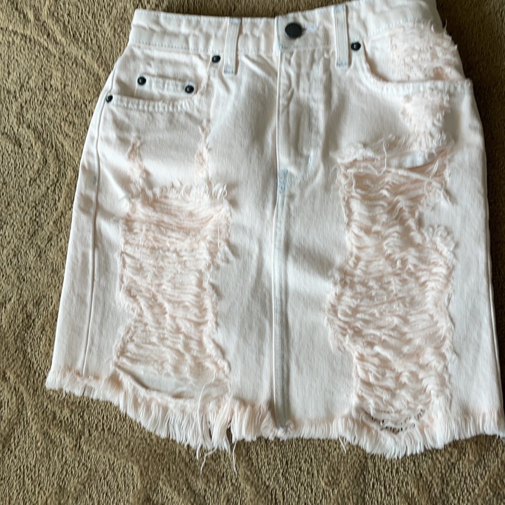 CARMAR denim skirt. - Picture 6 of 12